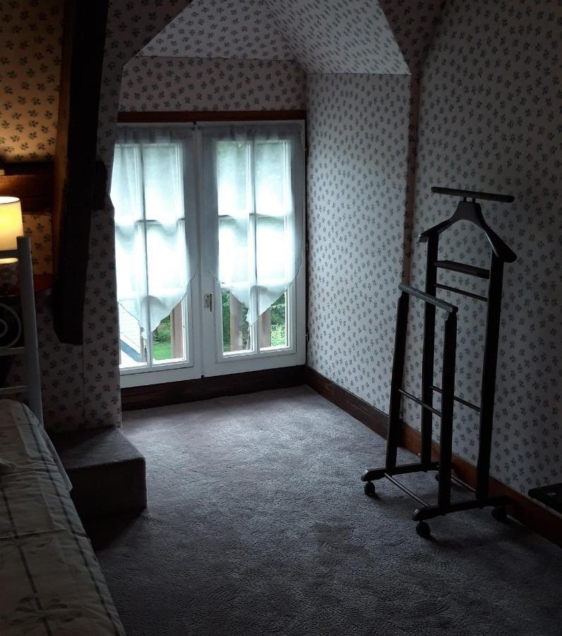 Le Vicel Le Chalet Suisse - Chambre Aux Fleurs מראה חיצוני תמונה