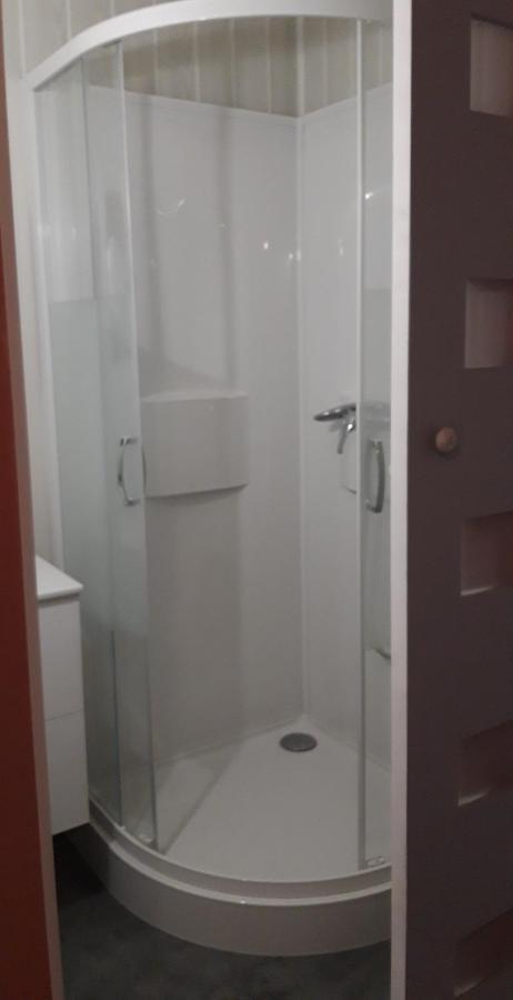 Le Vicel Le Chalet Suisse - Chambre Aux Fleurs מראה חיצוני תמונה